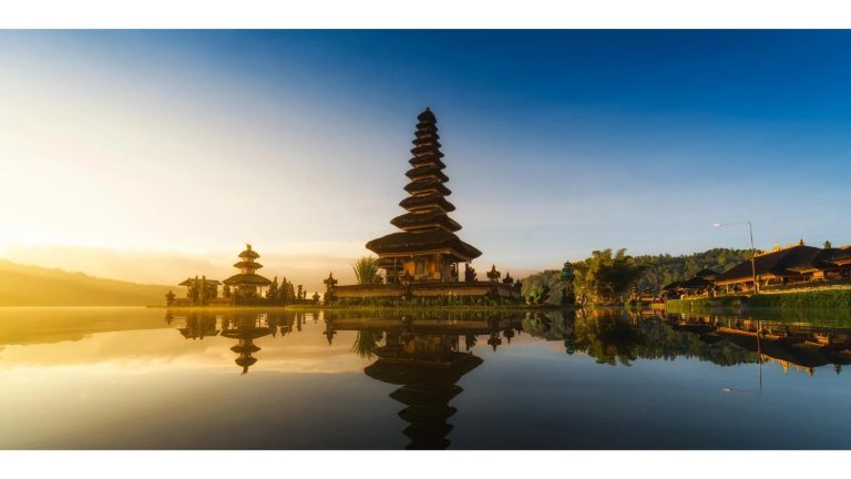Beyond Bali’s Charm: Capturing Stories Unseen by Tourists